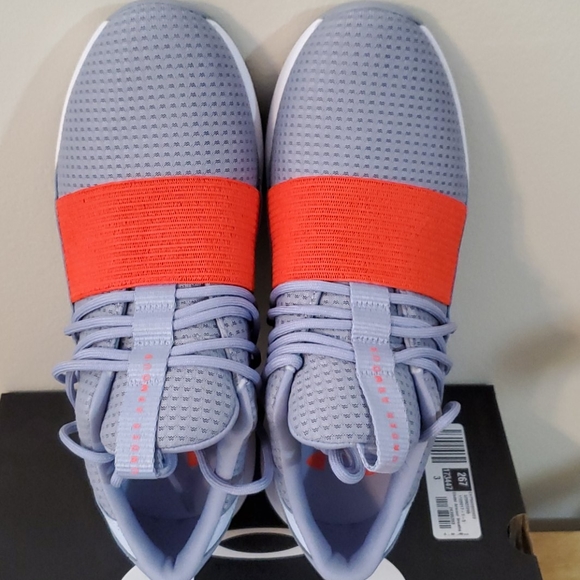 Under Armour Shoes - UNDER ARMOUR SNEAKERS 🧡🧡